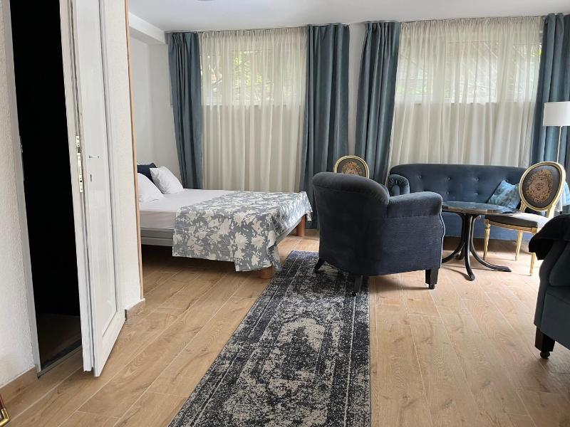 M&M Apartments - image 12