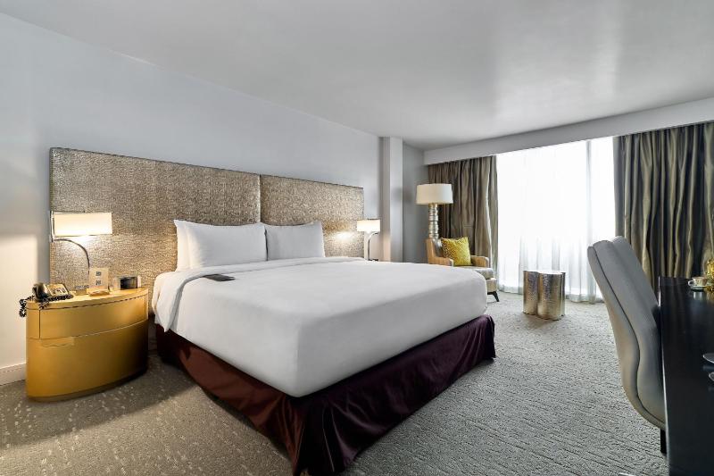 Junior King Suite A image 1
