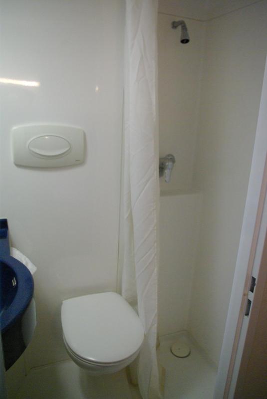Twin Room image 1