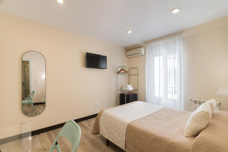 Double  Interior Room image 3