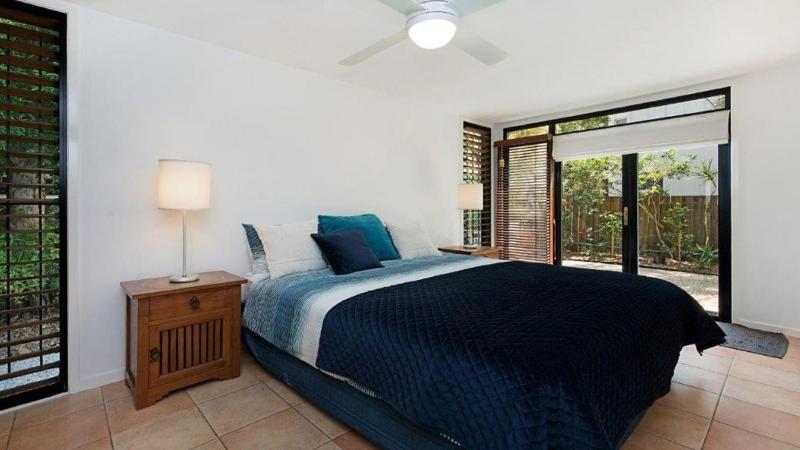 Campbell Street 2 4 Moffat Beach - image 11