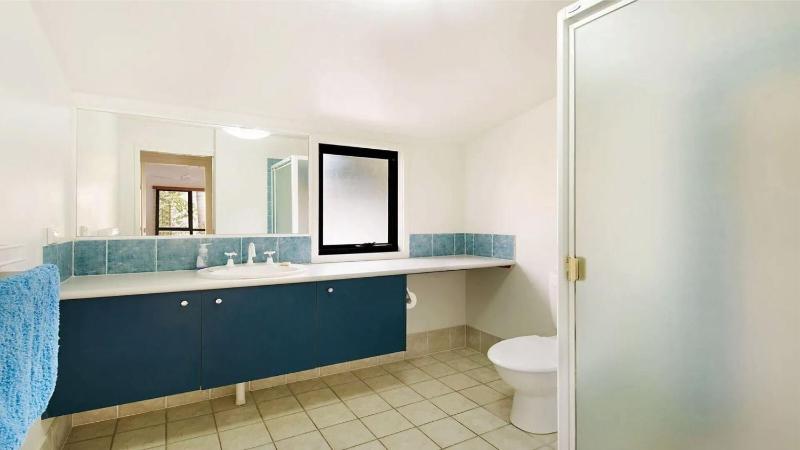 Campbell Street 2 4 Moffat Beach - image 6