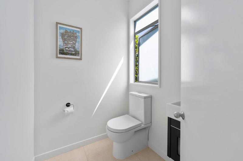 Absolute Lakefront - image 24