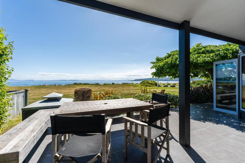 Absolute Lakefront - image 25