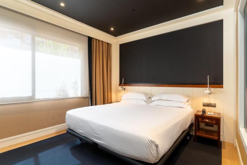 Interior Economy Double or Twin Room image 1