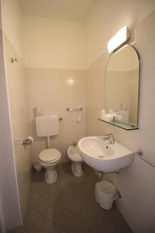 Superior Triple Room image 3