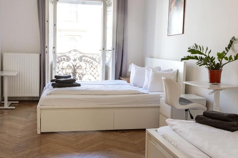 Petrin Park Apartments - 10 min walk to Charles Bridge - image 10