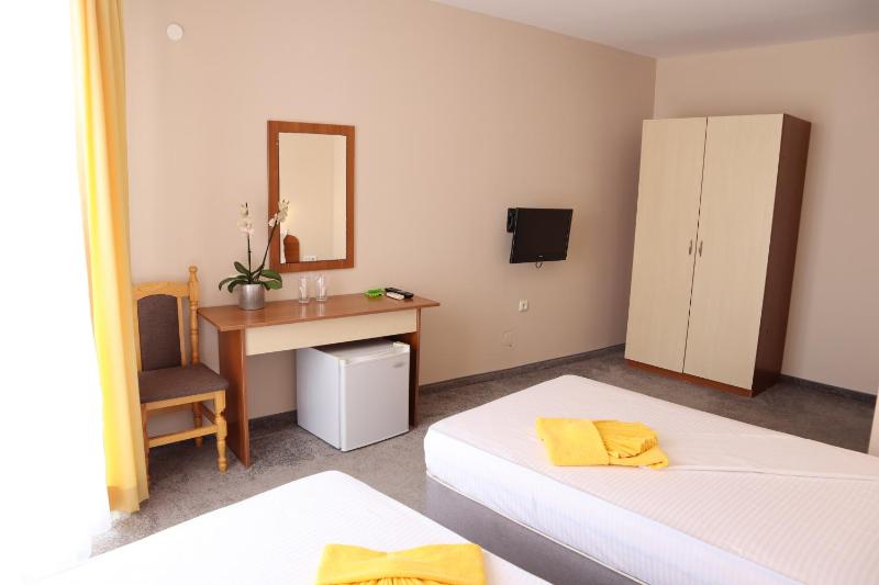 Alatoni Beach Hotel - image 37
