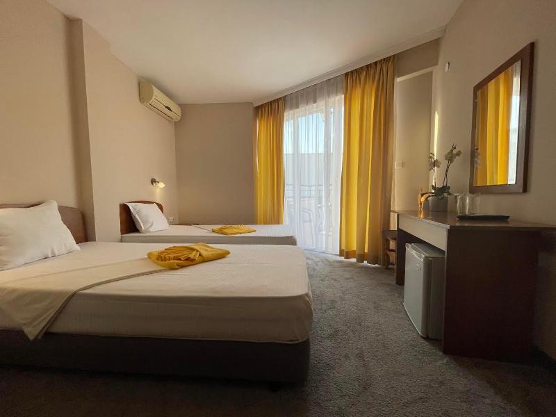 Alatoni Beach Hotel - image 13