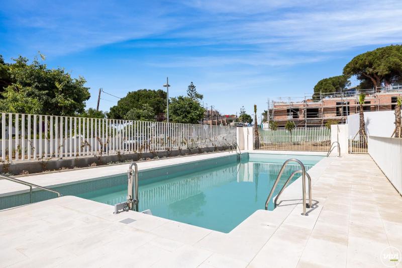 ViVi Homes - Cosy Beach Pool Gym & Beach - image 25