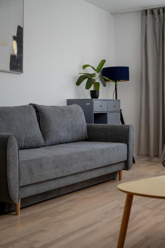 Przestronne Studio Przy Rynku we Wrocławiu z Klimatyzacją i Wanną by Noclegi Renters - image 6