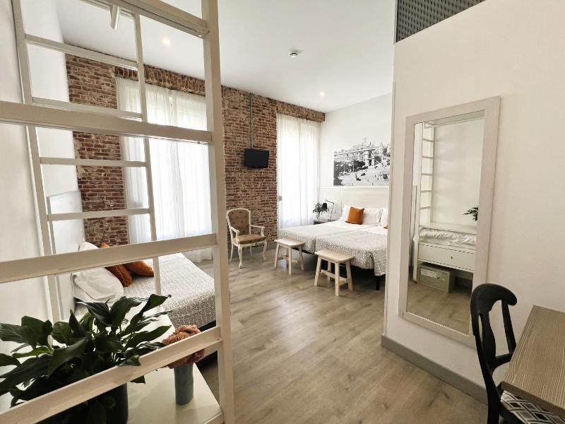Triple Room image 1