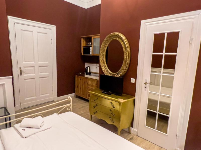 Small Apartment image 4
