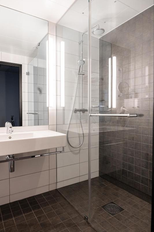Double Room image 1