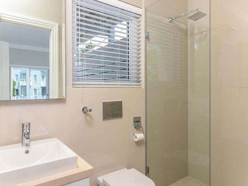 Modern Canal Lifestyle - image 5