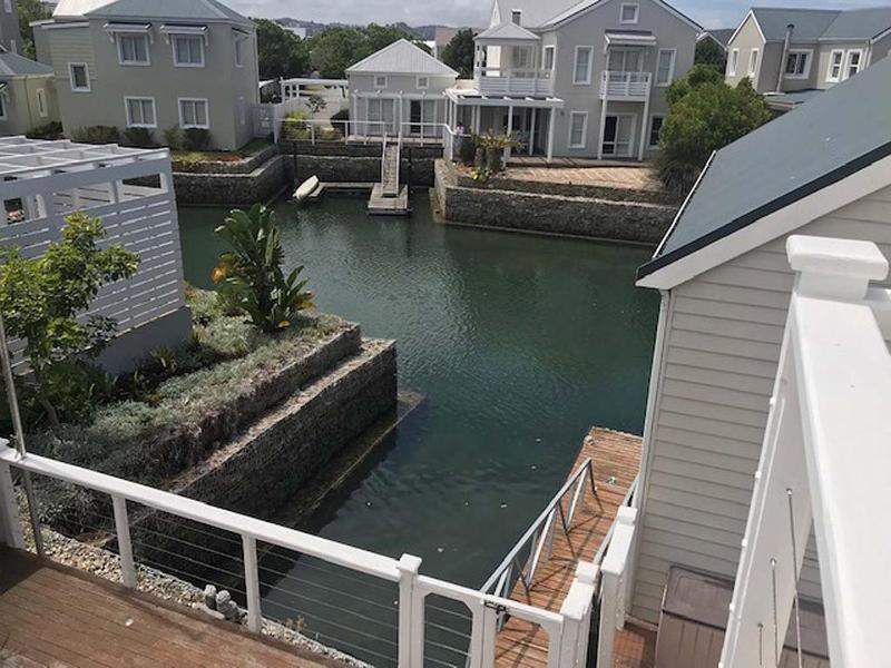 Modern Canal Lifestyle - image 4
