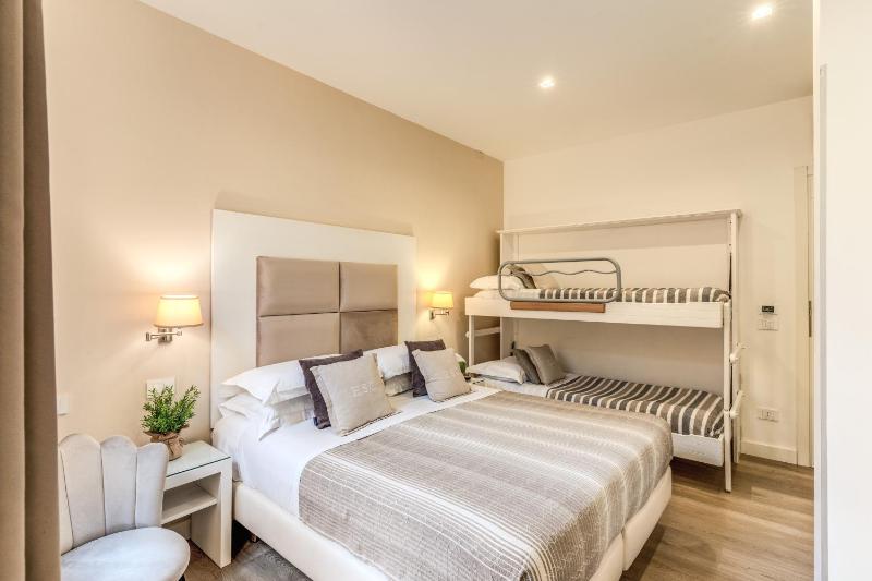 Quadruple Room image 1