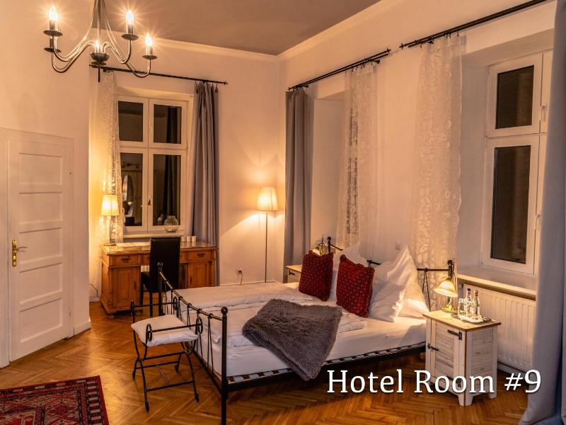 Deluxe Double Room with Extra Bed image 4