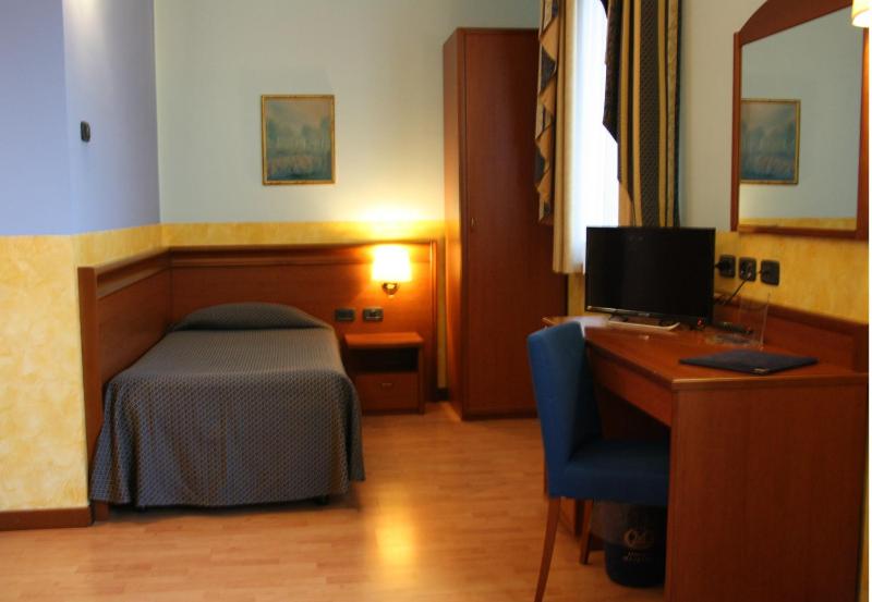 Single Room image 1