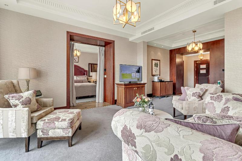 Fota Island Hotel and Spa - image 9