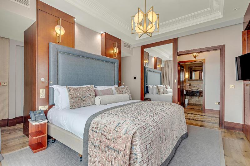 Fota Island Hotel and Spa - image 3