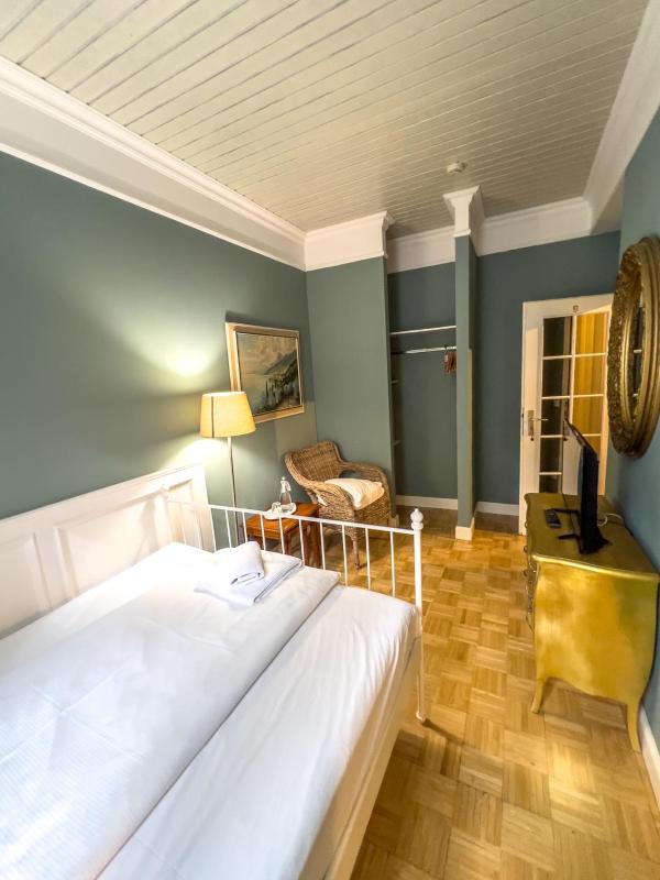 Standard Double or Twin Room image 1