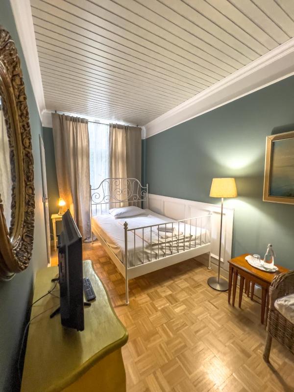 Standard Single Room image 4