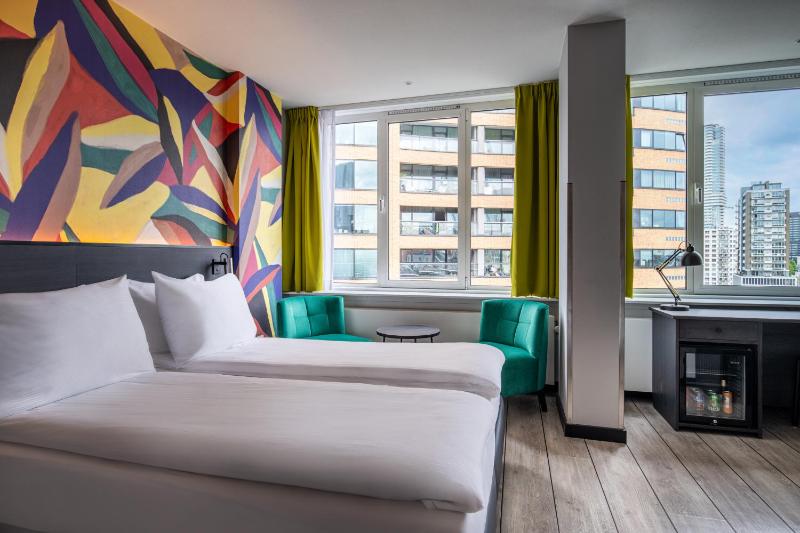 Superior Double or Twin Room image 2