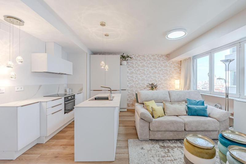 One-Bedroom Premium Apartment image 1