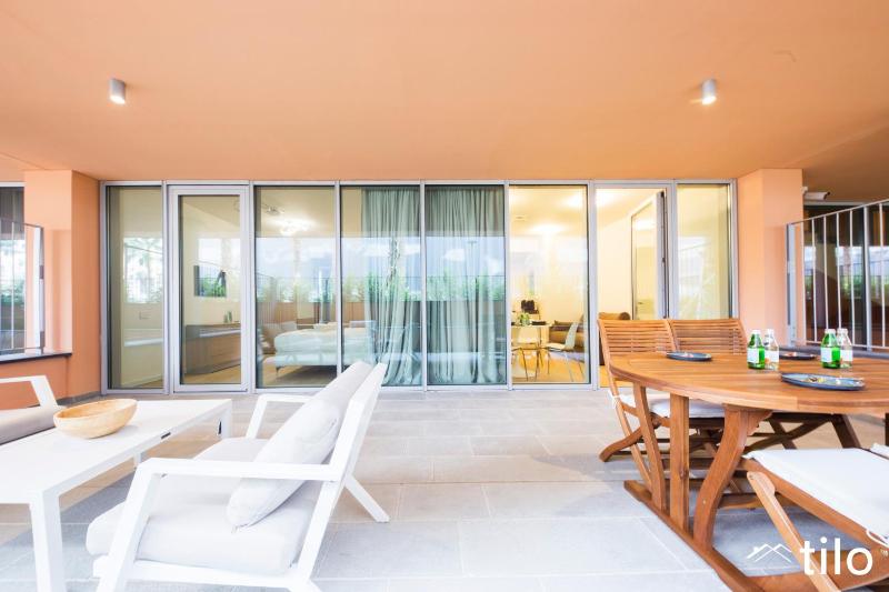 Waterfront Luxury 1BR Free PARKING AC NETFLIX & WIFI BY TILO LUX - image 7