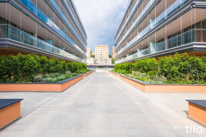 Waterfront Luxury 1BR Free PARKING AC NETFLIX & WIFI BY TILO LUX - image 21