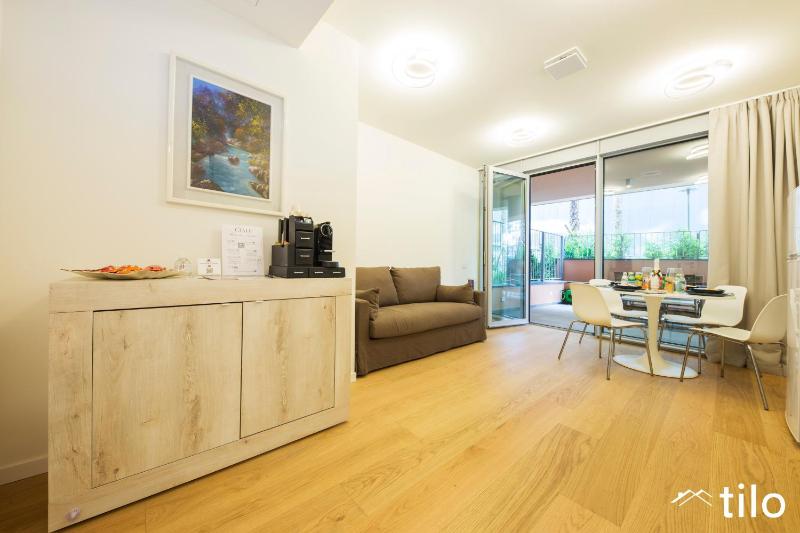Waterfront Luxury 1BR Free PARKING AC NETFLIX & WIFI BY TILO LUX - image 24