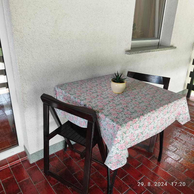 Double Room with Balcony image 2