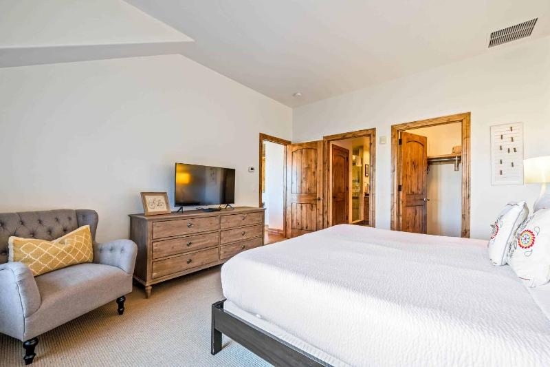 Beaver Creek Landing B407 by East West Hospitality - image 3