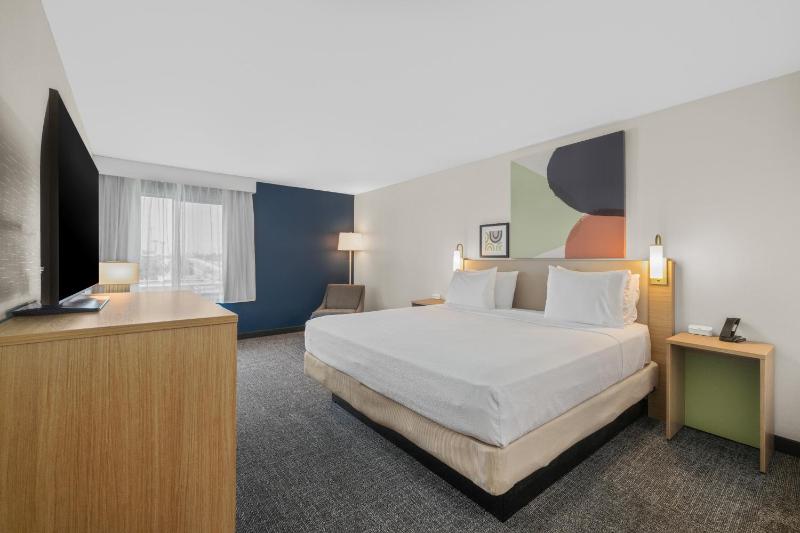 King Room image 4