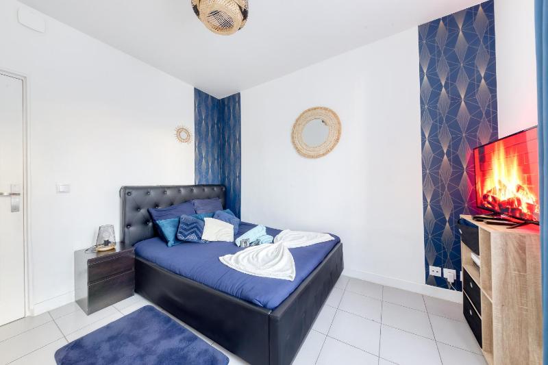 Appartement Moderne, proche Porte de Versailles et Gare de Clamart Images