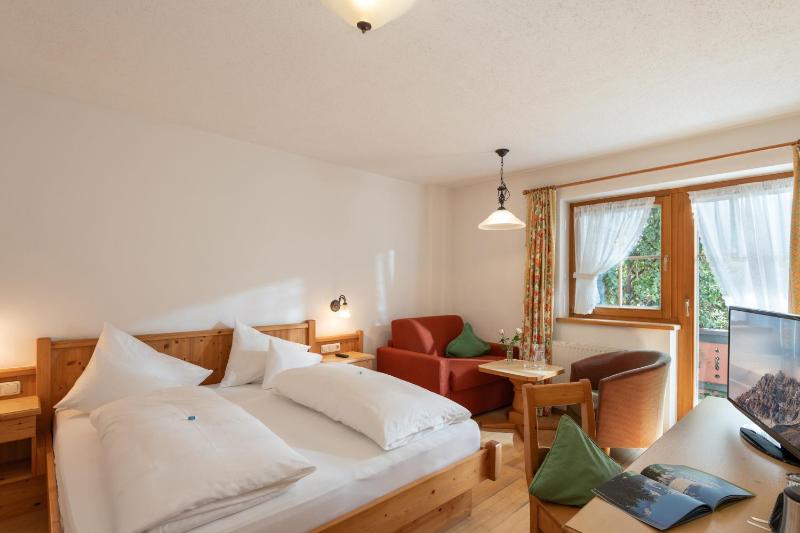 Superior Double Room image 1