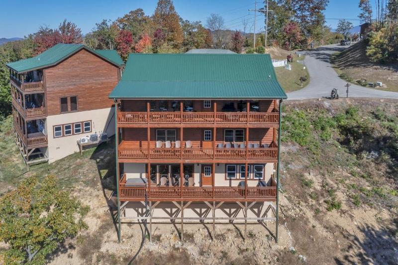 Splash of Gatlinburg cabin - image 14