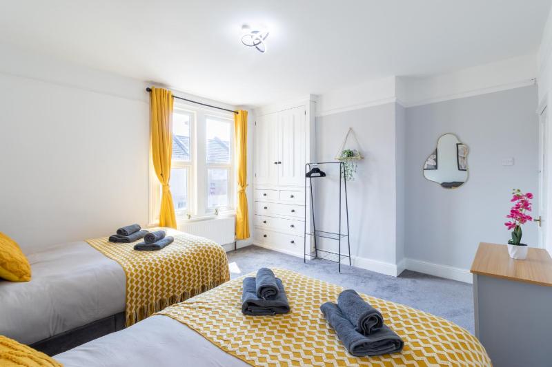 Open Mind Property - Cosy Home - 7 Beds & Parking - image 23