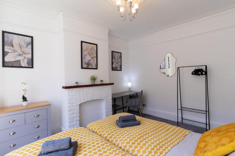 Open Mind Property - Cosy Home - 7 Beds & Parking - image 19