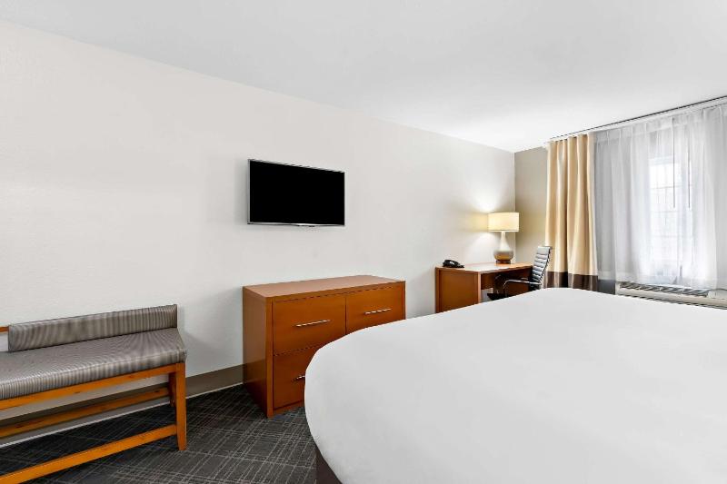 King Room - Non-Smoking image 3