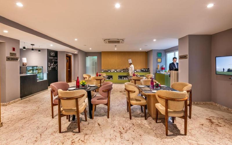 Comfort Inn Grand Kaushambi - image 1