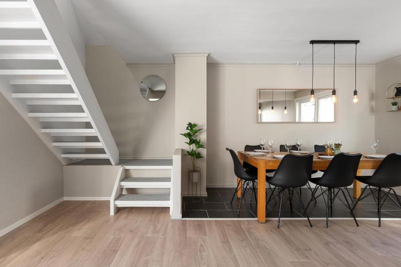 Arctic Homes - ALL APARTMENTS - image 3