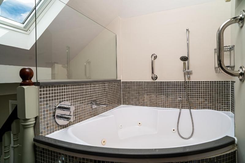 Suite image 2