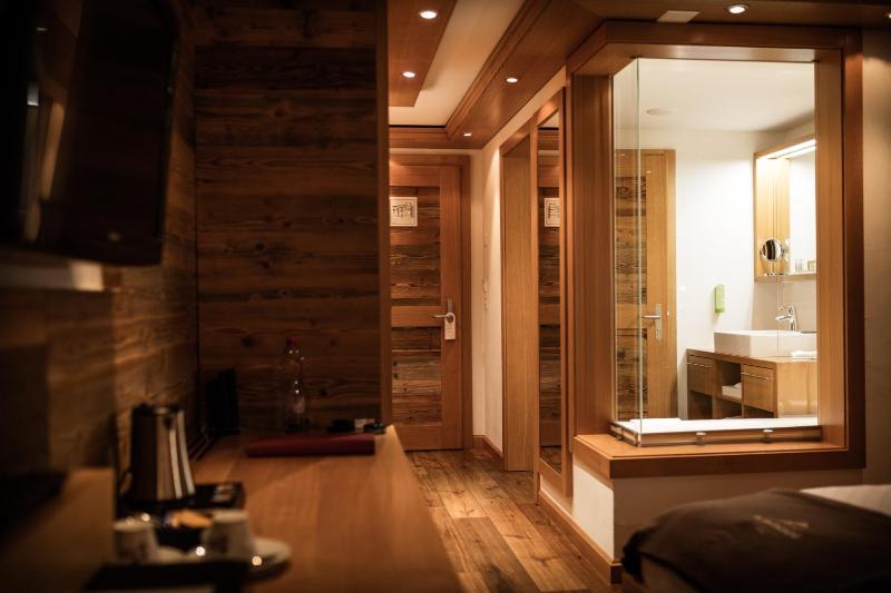 Double Room Style with Matterhorn View image 3