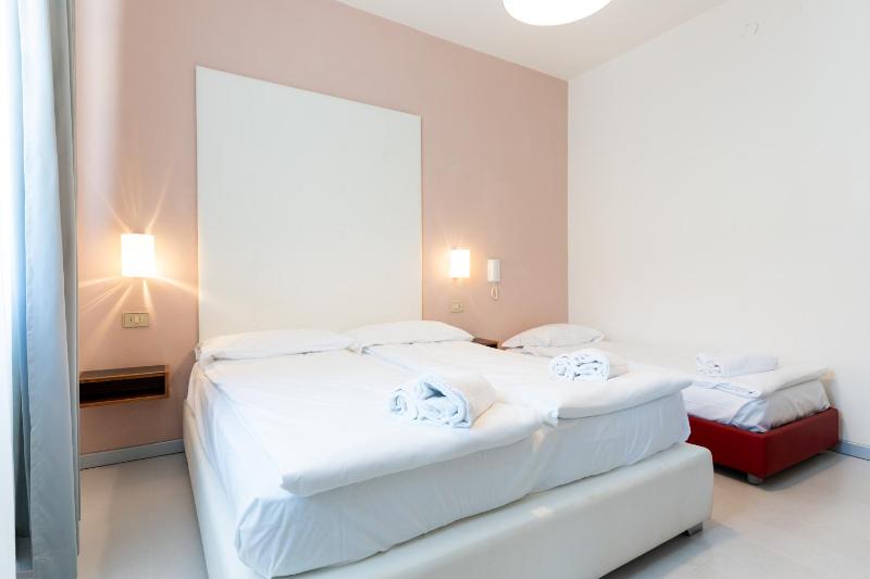 Triple Room image 3