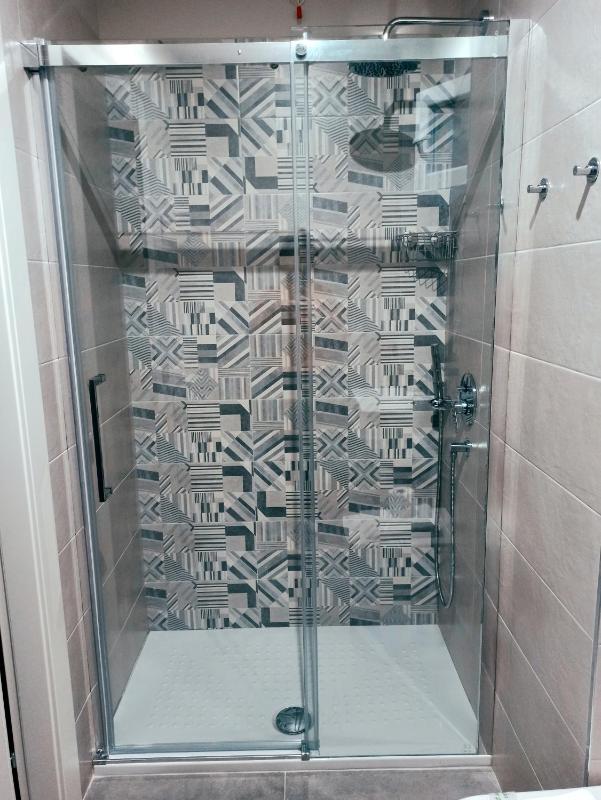 Double Room with Private Bathroom image 2