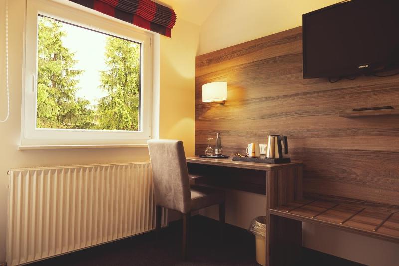 Single Room image 3