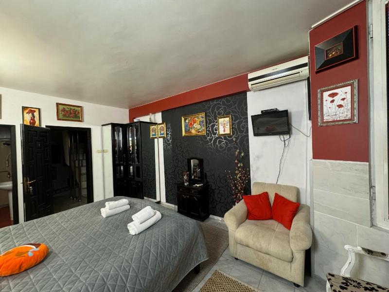 Double Room image 1