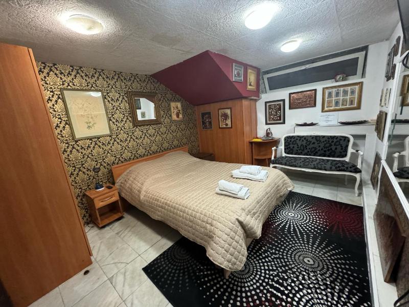Economy Double Room on Ground Floor image 4